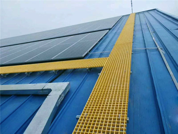 Fiberglass Reinforced Plastic (FRP) Rooftop Walkway